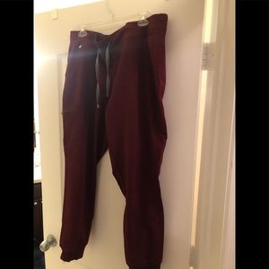 Burgundy figs jogger scrub bottoms